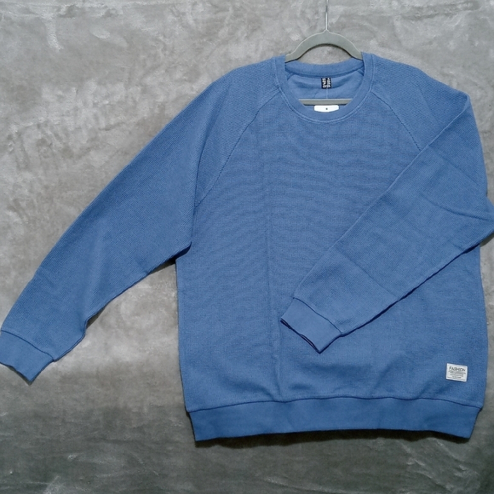 Men's Blue crewneck thermal